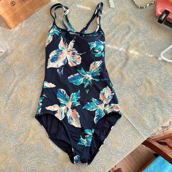 Carve Designs Beacon One Piece Swimsuit Stargazer Floral Print Small Tall - Picture 2 of 10